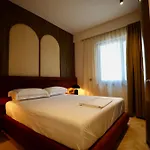 Appartement Golden Beachfront And Swimming Pool