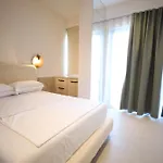 Golden Beachfront And Swimming Pool * Sarandë
