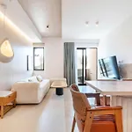Apartment Golden Beachfront And Swimming Pool *