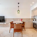 Apartment Golden Beachfront And Swimming Pool *