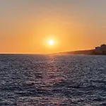 Apartment Golden Beachfront And Swimming Pool Sarande