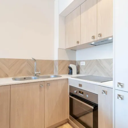 Apartmán Golden Beachfront And Swimming Pool Sarandë