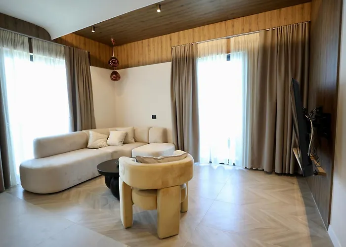 Apartment Golden Beachfront And Swimming Pool *