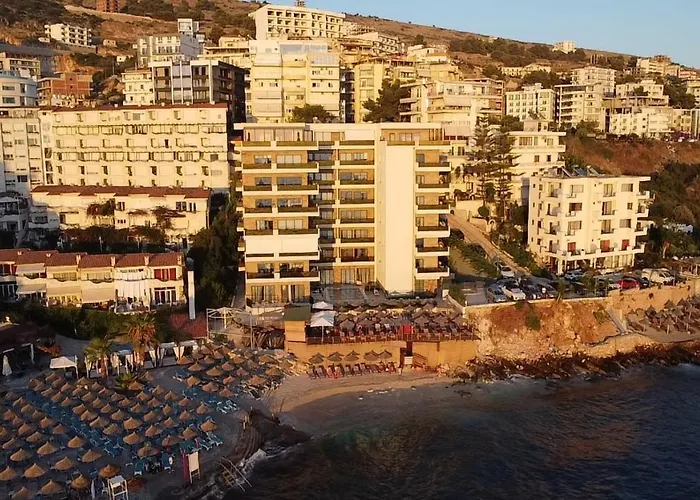 Golden Beachfront And Swimming Pool Apartment