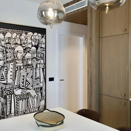 Golden Beachfront And Swimming Pool Sarandë