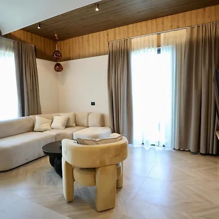 Apartamento Golden Beachfront And Swimming Pool *