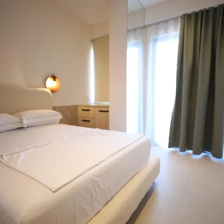 Apartamento Golden Beachfront And Swimming Pool Sarandë