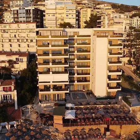 Golden Beachfront And Swimming Pool * Sarandë