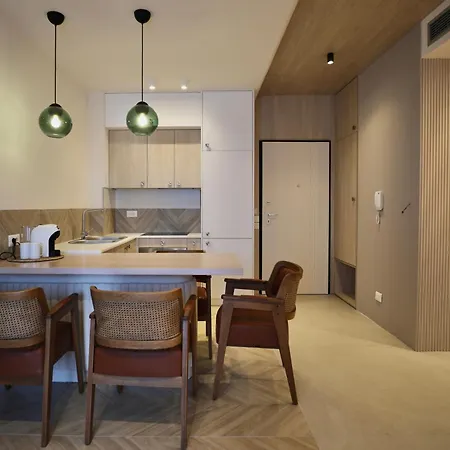 Apartamento Golden Beachfront And Swimming Pool