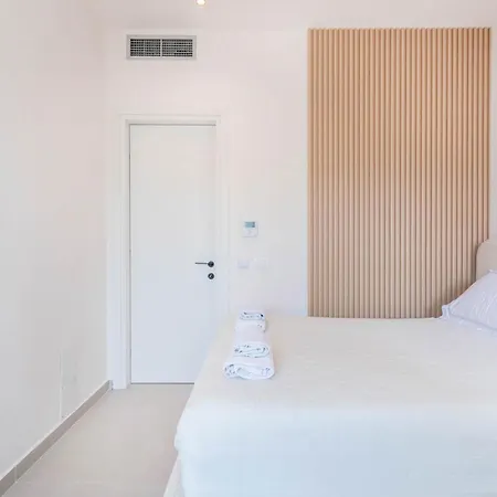 Golden Beachfront And Swimming Pool * Sarandë