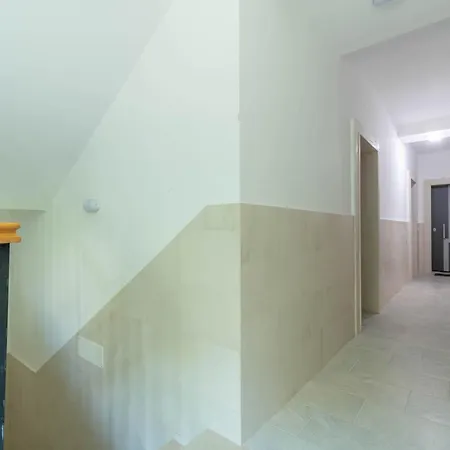 Appartamento Golden Beachfront And Swimming Pool *