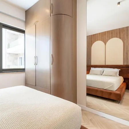 Golden Beachfront And Swimming Pool * Sarandë