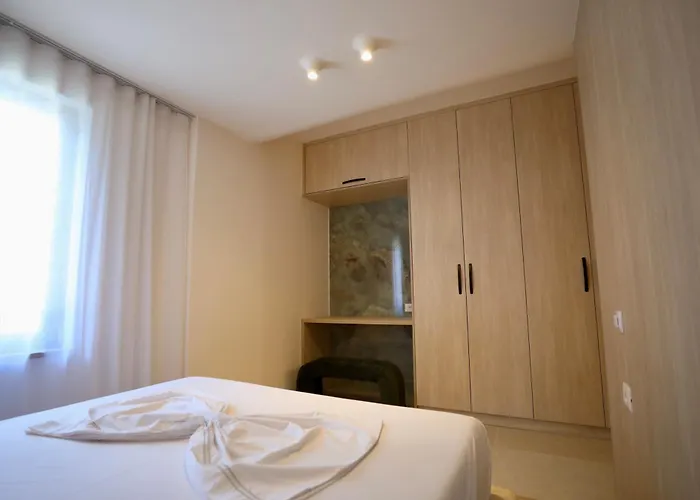 Appartement Golden Beachfront And Swimming Pool